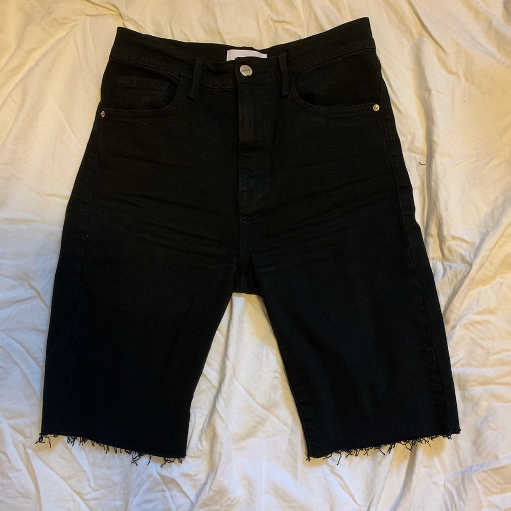 FRAME blk denim biker Bermuda short